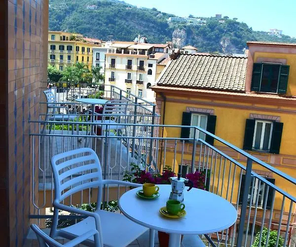 And Sea View Flats * Sorrento