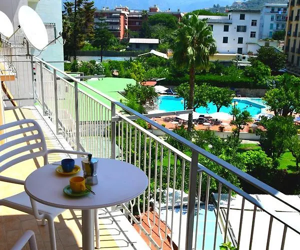 And Sea View Flats Сорренто